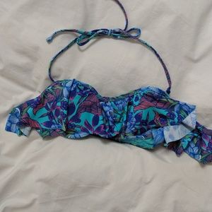 Ruffle swim top